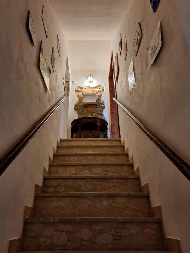 a flight of stairs in a house at Giagio & Aceto in Larciano
