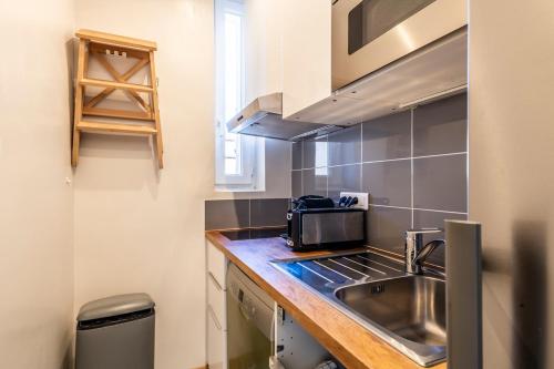 Two Bedrooms - 250m to the beach