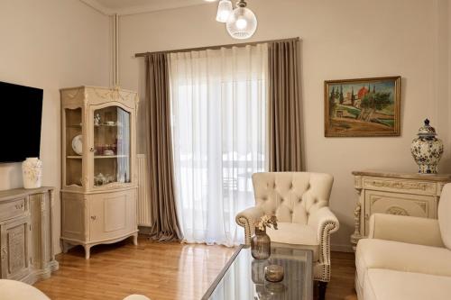 The Akropolis Place