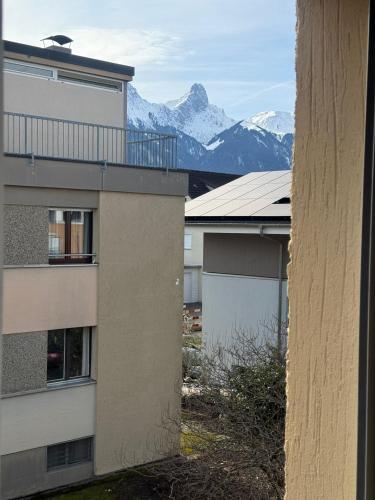 Moderne Wohnung mit Bergblick und nahe Thunersee