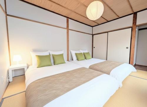 JAVA HOUSE NishitanabeーSpacious house,7Double Beds,2Line sta 4min