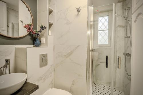 Sèvres-Lecourbe Romantic Apartment T2 Paris15