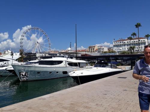 Croisette carre d'or