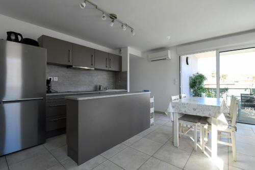 La Roselière Two-bedroom apartment with terrace and garage