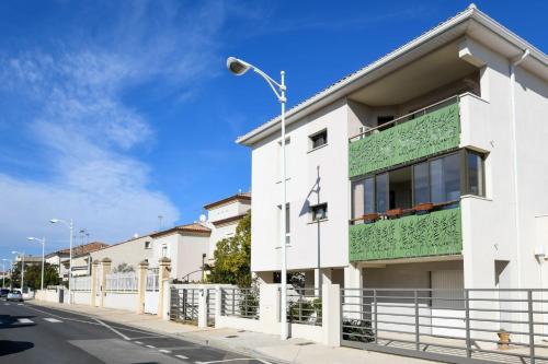 La Roselière Two-bedroom apartment with terrace and garage