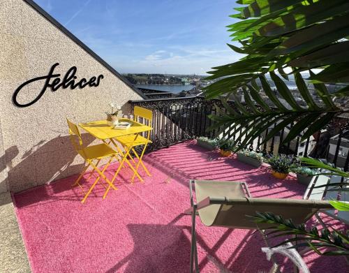 MODERNO PISO CON LA MEJOR TERRAZA DE RIBADEO Y VISTAS MARAVILLOSAS