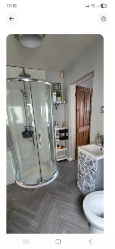 Selfcontained Apt ensuite photo 11