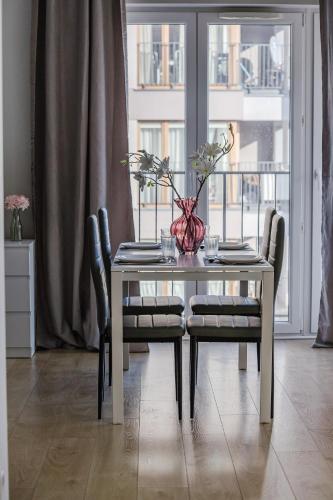 Velvet Apartment by KRAMM