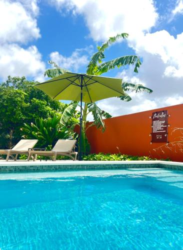 Terra77 Tropical vacation home, private garden, pool, parking and BBQ