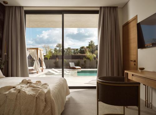 Avascanto Villa, An Architectural Gem with Heated Pool By MindYourVilla