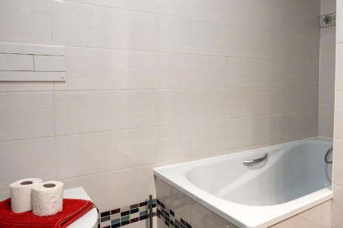 Central Cascais 1BDR With Balcony Near The Beach