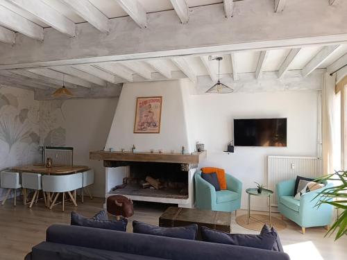 T3, 6 couchages 60m2 piscine, tennis vue sur lac