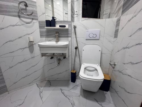 Immeuble Lukuaka tesisinde bir banyo