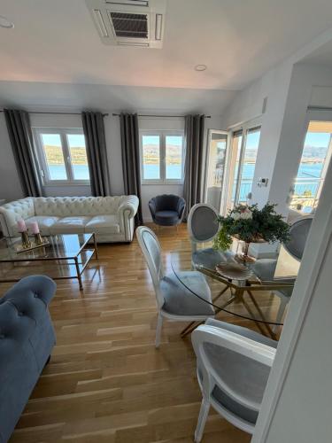 Apartment IslandSea - high end retreat with breathtaking sea views