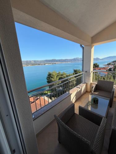 Apartment IslandSea - high end retreat with breathtaking sea views