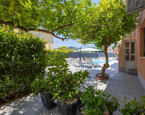 CASA di MIRJANA , Vila s Bazenom i 3 Apartmana, Parking, Kaštela,Near Split