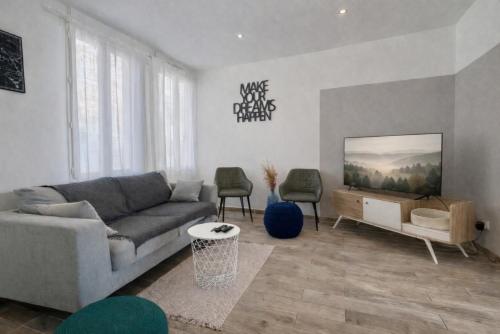 Coliving équipé avec terrasse - WiFi rapide, cuisine complète, centre-ville - idéal séjour pro ou longue durée