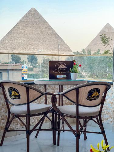 Queen Inn Pyramids View