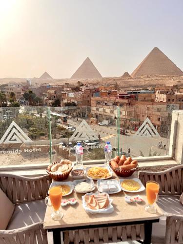 Valley Of Aida's Pyramids Hotel