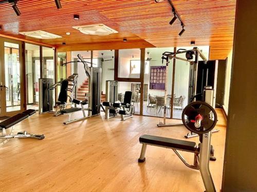 Gimnàs o zona de fitness de RARA HM Suites