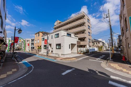 Seiun Ryokan Tokyo Entire House for 10 Four Minute Walk to Keisei Koiwa Station