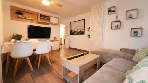 SeaHomes Vacations - CORAL SUN in Fenals Beach