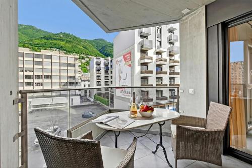 Locarno Centro Apartment 2BR with Private Garage - Happy Rentals