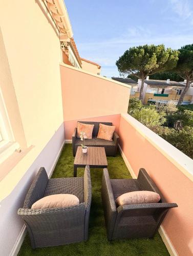 Lilas clim balcon piscine parking privé