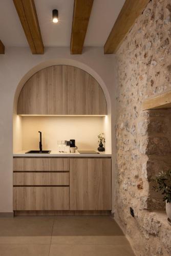 Old Town Olive Studio Apartment