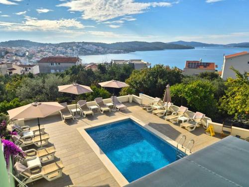 SEALUXE Apartments with Heated Pool and Sea View