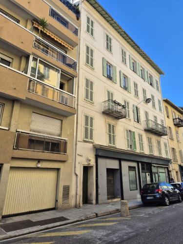 Plein centre Appartement climatisé et spacieux avec grande terrasse sur le toit à Nice photo 10