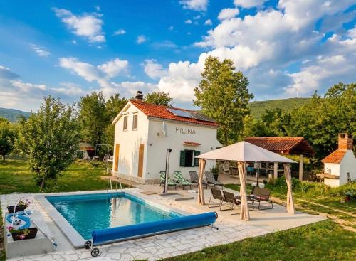 Charming village house - Milina