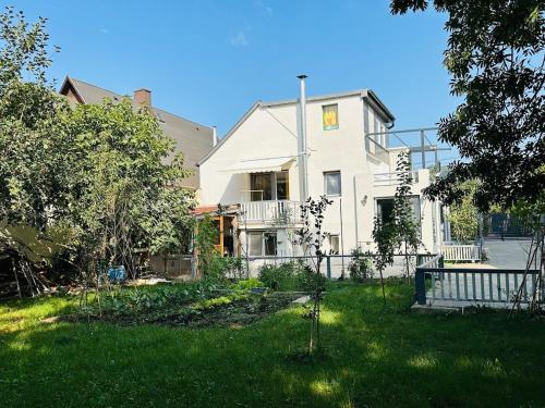 Budaors Luxvillas