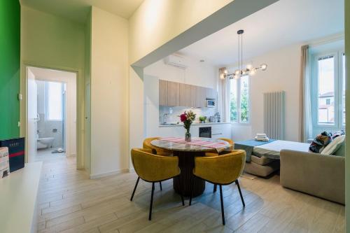 Bright & Stylish Florence Apt 10 from SMN