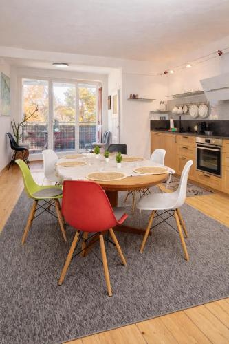 Großes Urbanes Design-Apartment mit 2 Balkonen