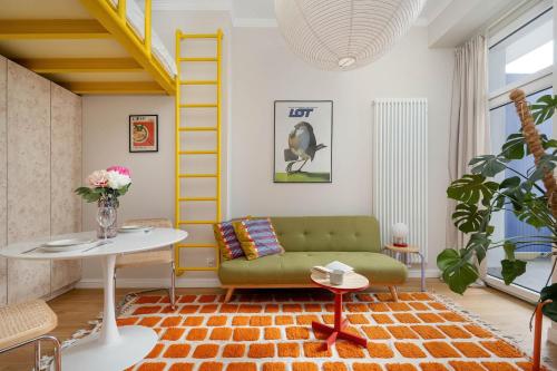 Unique Studio Close to the City Center with Balcony by Noclegi Renters