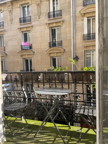 Grand Appartement Ternes