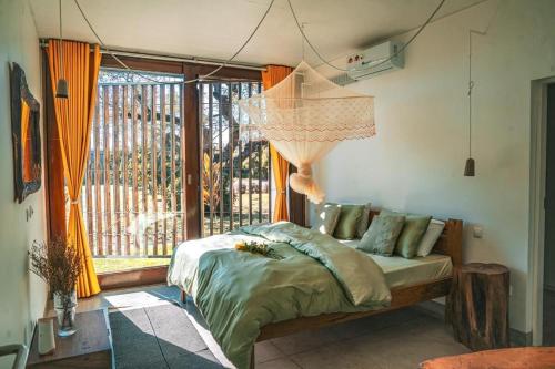 Katil atau katil-katil dalam bilik di The Orange House