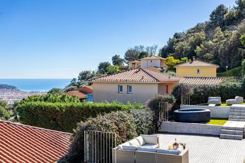 Bay of Angels by ecoflats