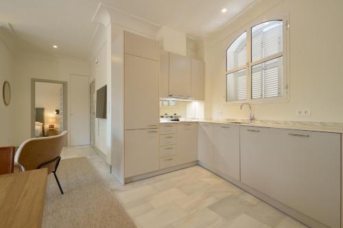 Adriano 16 by Home at Homes