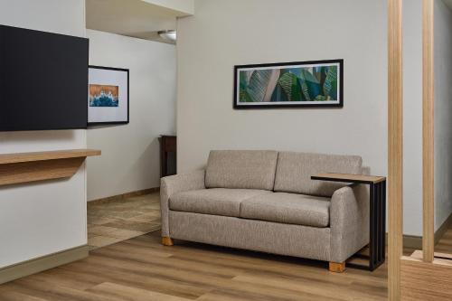 Hampton Inn & Suites Destin photo 41