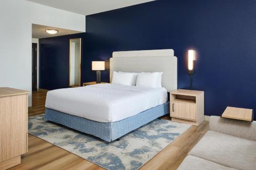 Hampton Inn & Suites Destin photo 42