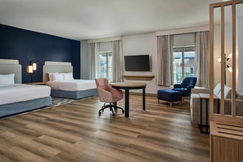 Hampton Inn & Suites Destin photo 47
