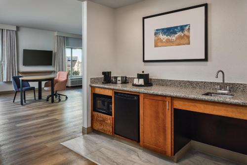 Hampton Inn & Suites Destin photo 57