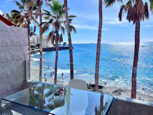 Apartment on the Beachfront in Patalavaca