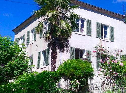 Grande maison familiale, vue incroyable et piscine