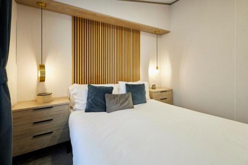Loki's Retreat Lodge with Hot Tub photo 5