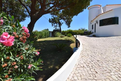 Villa Casa Tulipa Sleeps 4 with Pool Garden & A c