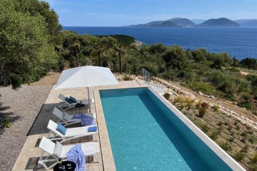 VILLA PINEA - Newly built modern villa few minutes from the beach -