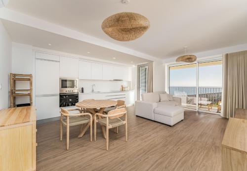 Atlantic Pearl Pool & Ocean View One Bedroom Apartment